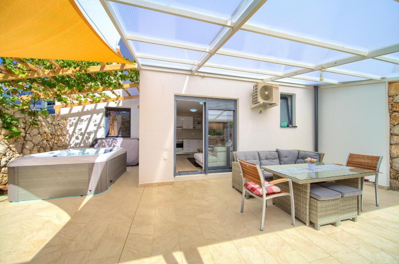 Apartments Nadica Deluxe Malinska Εξωτερικό φωτογραφία