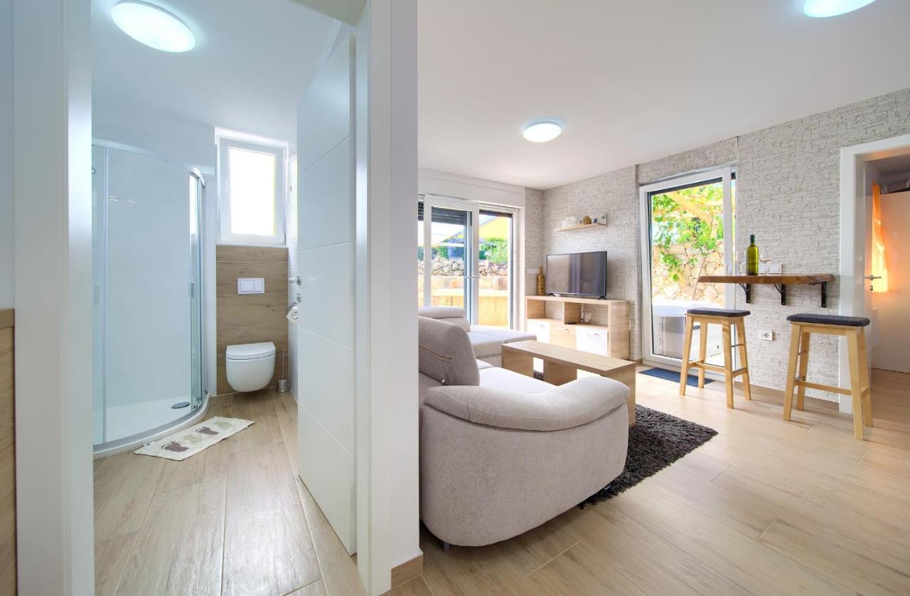 Apartments Nadica Deluxe Malinska Εξωτερικό φωτογραφία