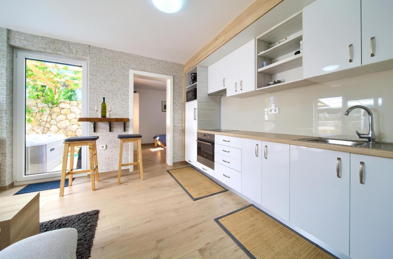 Apartments Nadica Deluxe Malinska Εξωτερικό φωτογραφία
