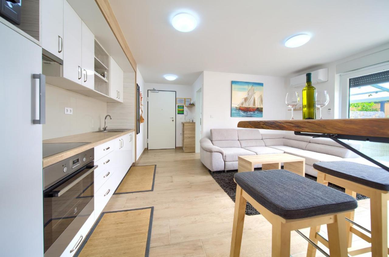 Apartments Nadica Deluxe Malinska Εξωτερικό φωτογραφία